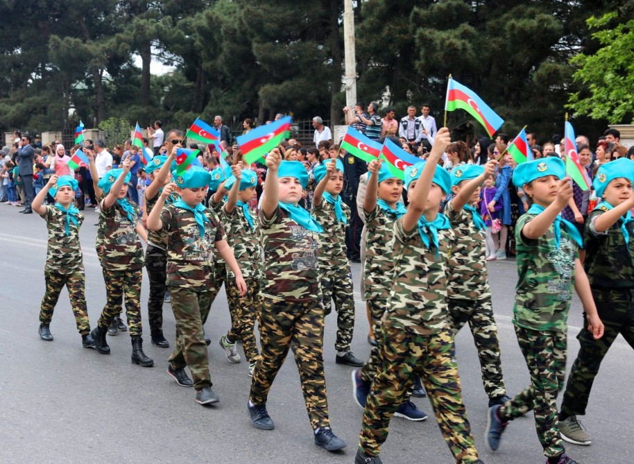 Təhsil müəssisələrində Qələbə Günü qeyd olunub