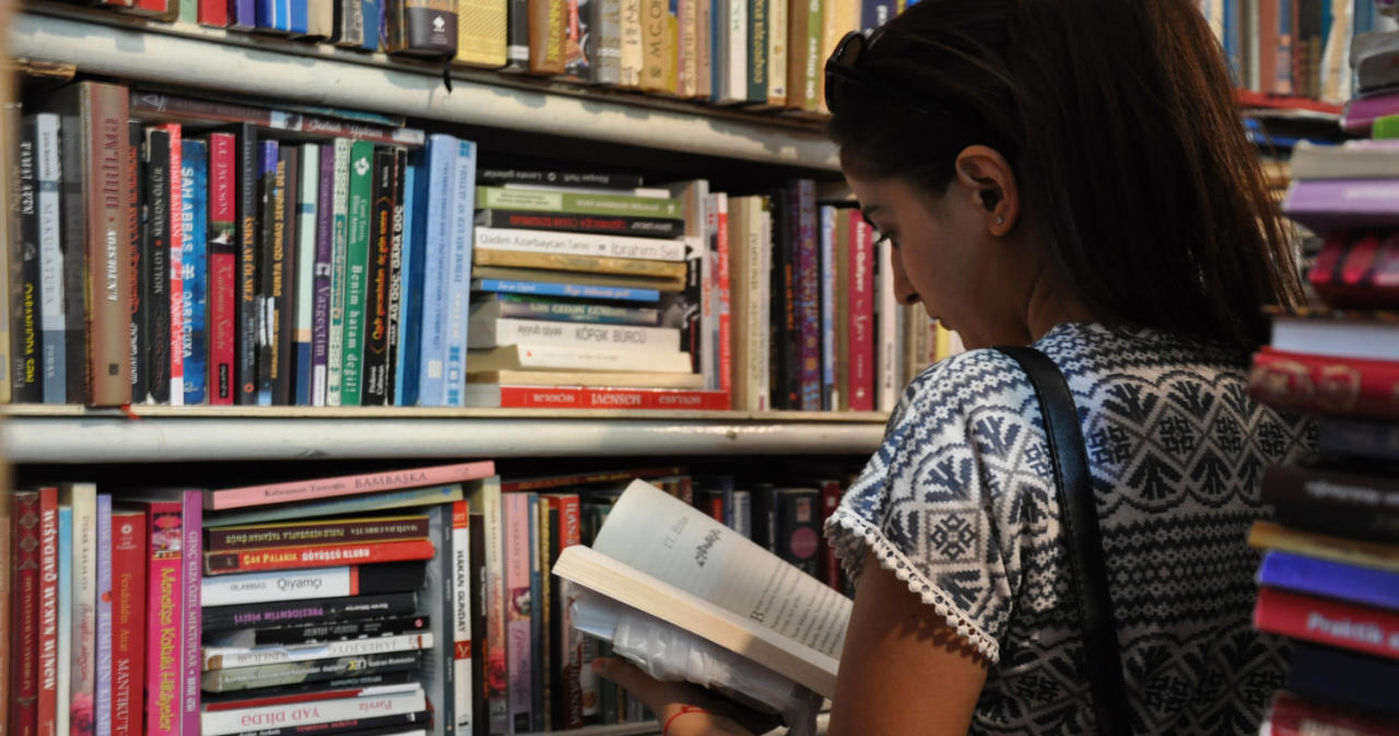 “Bizdə kitab ucuzlaşsa da, oxucu sayı artmayacaq” – “Ceyran belindəki” kitablar
