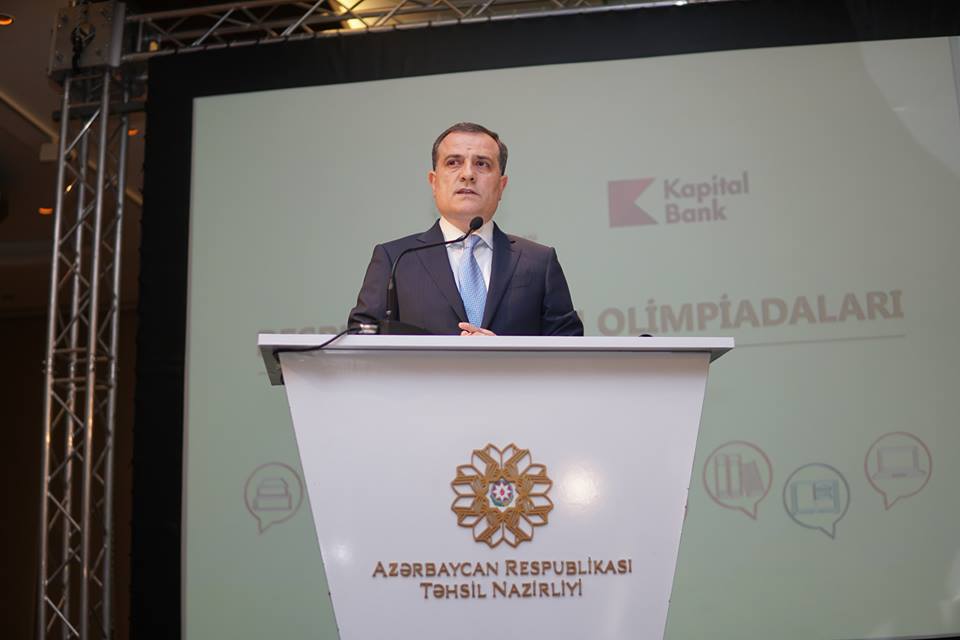 Ceyhun Bayramov olimpiada qaliblərini mükafatlandırdı - FOTOLAR