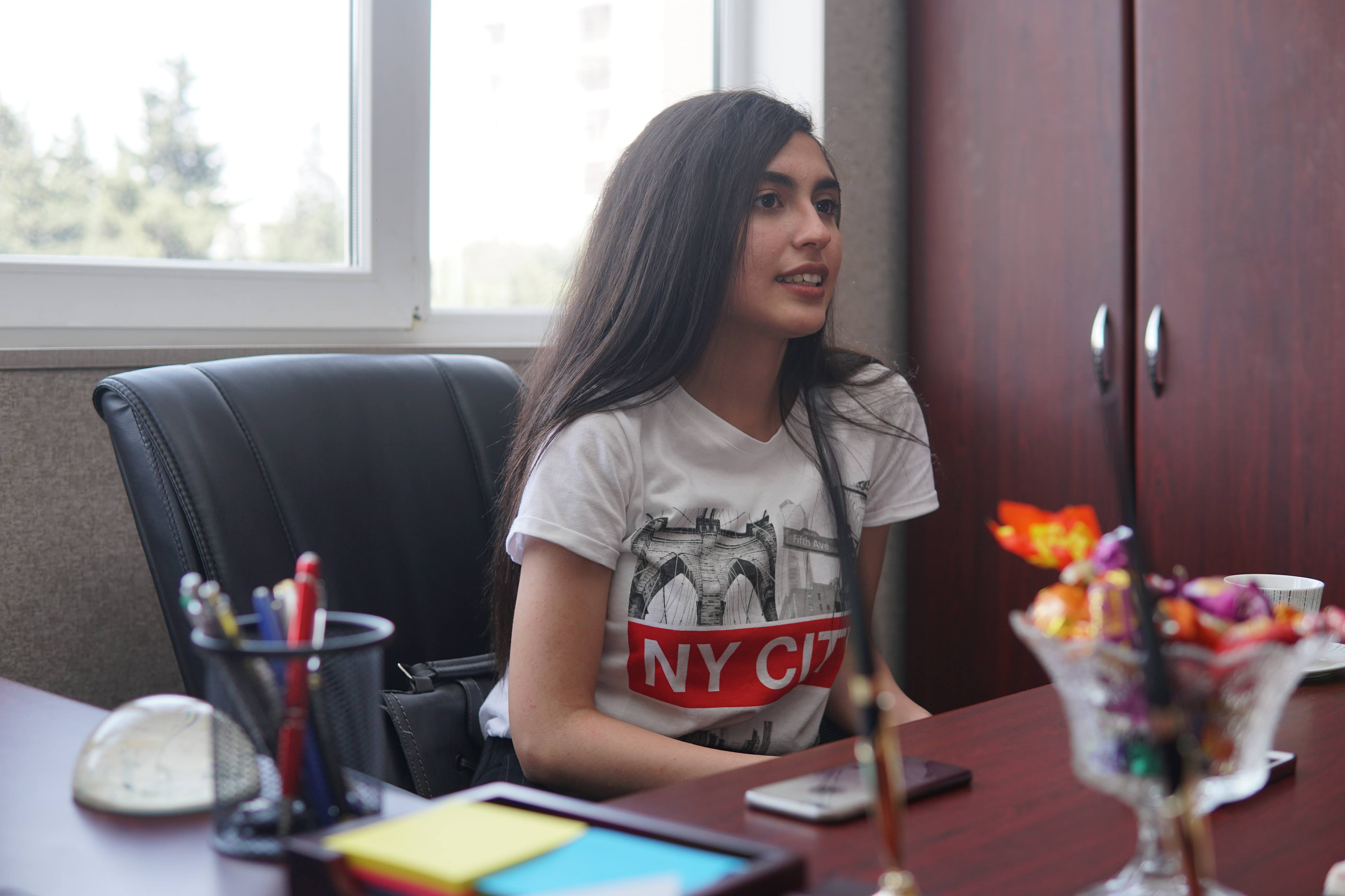 “Prezident mənə baxıb gülümsəyirdi...” – 700 bal toplayan Cocuq Mərcanlı qızı (MÜSAHİBƏ)