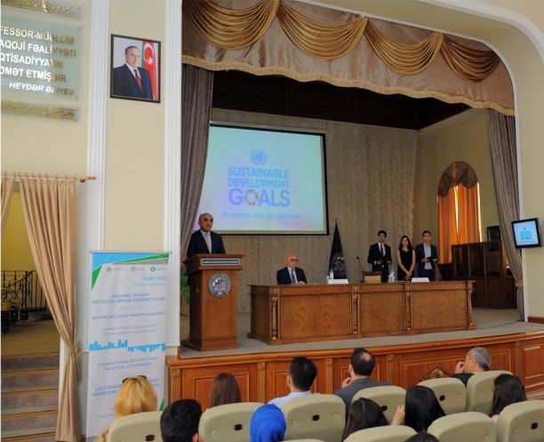 İqtisad Universitetində AXC-nin 100 illiyinə həsr olunan konfrans keçirilib - FOTO