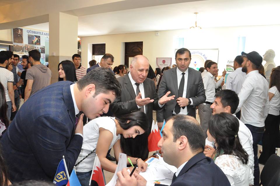 LDU-da açıq qapı günü  və məzun yarmarkası keçirilib - FOTOLAR