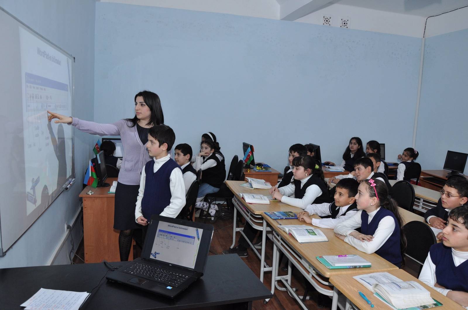 Dövlət məktəblərində təhsil proqramları pullu olacaqmı?  