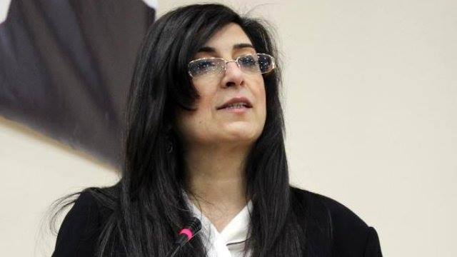 Millət vəkili dərsliklərdəki problemlərdən danışdı: 