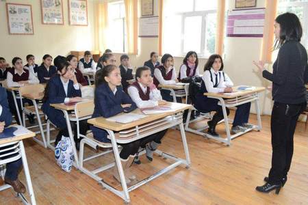 Məktəblərdə “14 gün” məsələsi yenidən gündəmdə