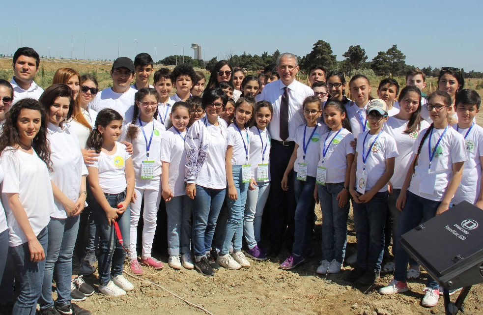 Şagirdlər ekoloji aksiyada - Fotolar
