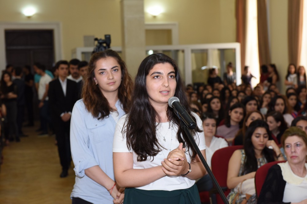 Azərbaycan Dillər Universitetinin tələbələri beş məcburi köçkün məktəbində pedaqoji təcrübə keçiblər