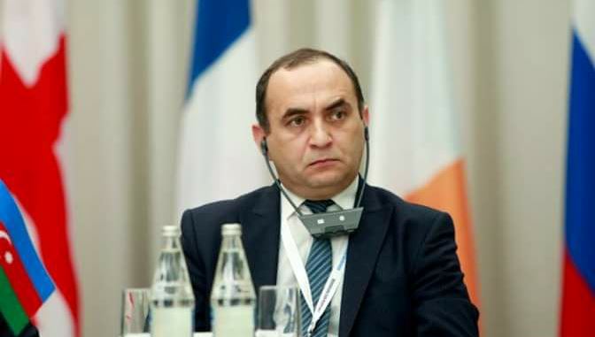 Prezidentin vəzifə verdiyi rektor etimada görə təşəkkür etdi