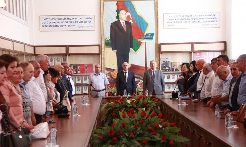 Məzunlar 40 ildən sonra görüşdülər
