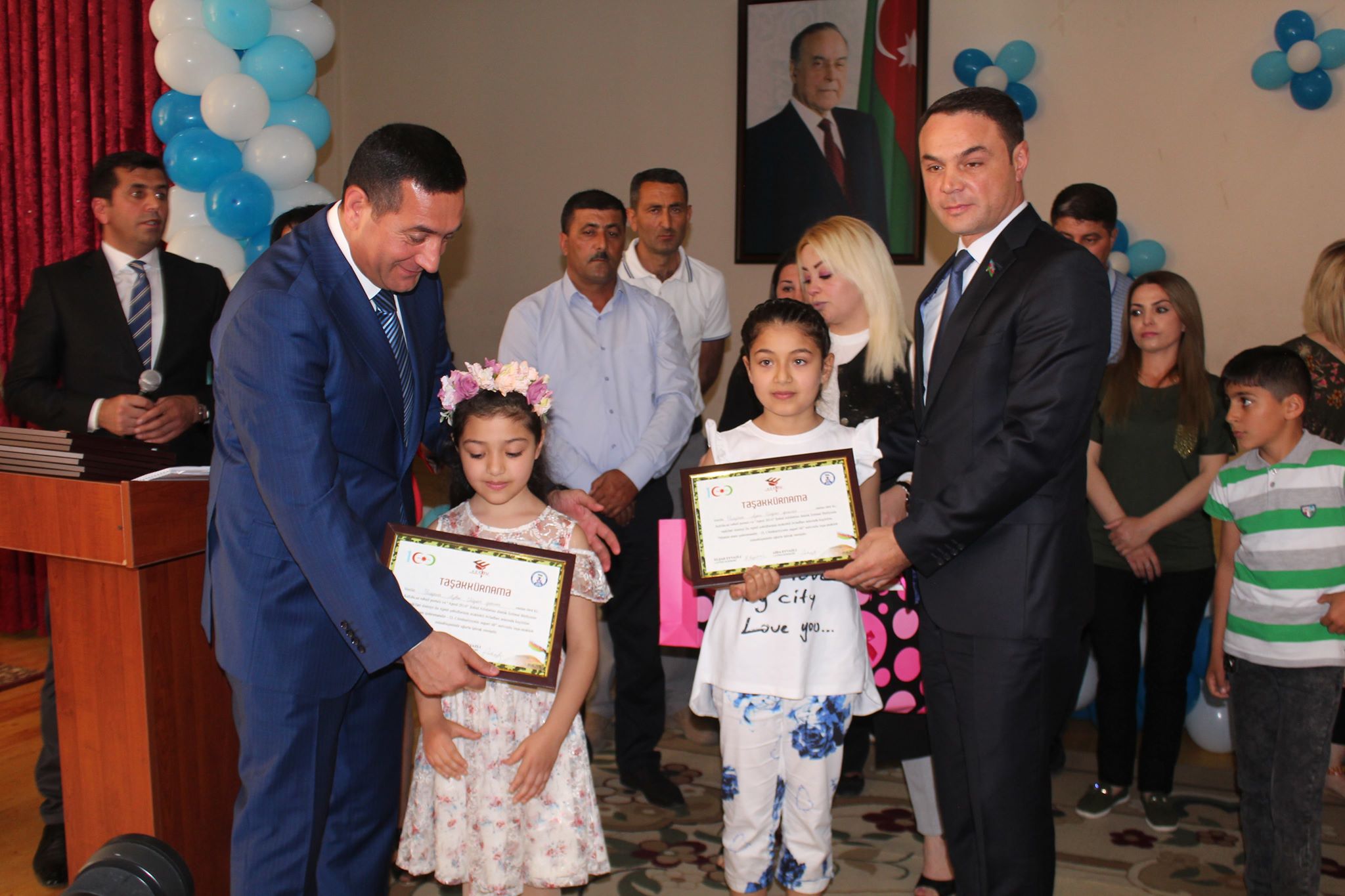 Göz yaşında görüşənlər -  Aprel şəhidləri övladları ilə Xocalı “25-lər”i bir arada - FOTOLAR  