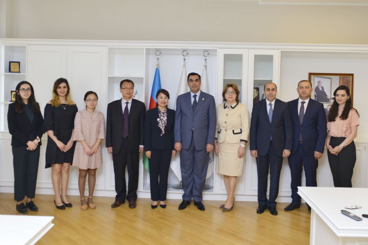 Bakı Ali Neft Məktəbi Çin Neft Universitetilə əməkdaşlıq edəcək     