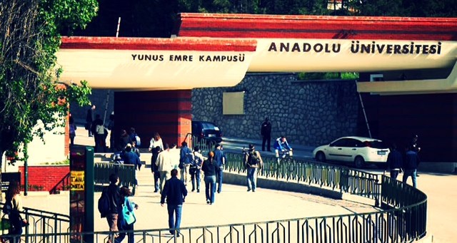 Azərbaycanlıların axışdığı bu Türkiyə  universitetinin diplomu bizdə tanınmır – Ekspertdən valideynlərə çağırış  