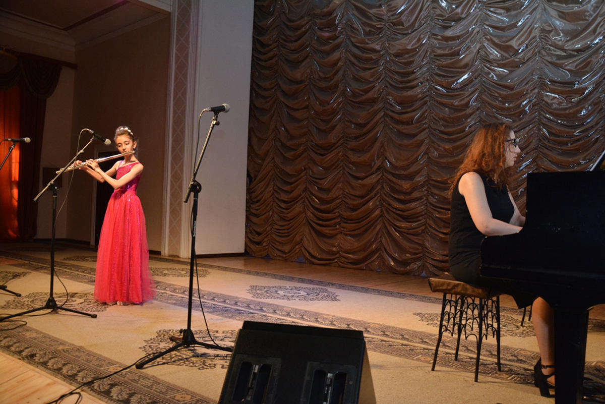 AXC-nin100 illik yubileyinə həsr olunmuş hesabat konserti keçirilib