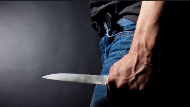 “Bıçaqlanma olmayıb, o şagird burda şəkil çəkdirir” – Direktordan AÇIQLAMA    