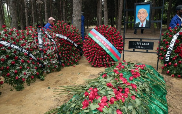 “Lütfi Zadənin qəbirüstü abidəsi 30 faiz hazırdı, ilinə qədər yekunlaşacaq” – Ömər Eldarov