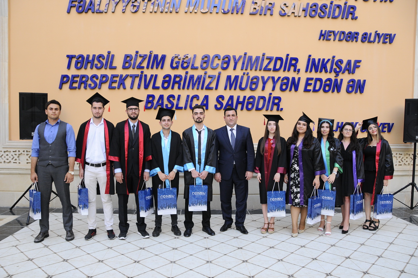 ADNSU-da Məzun günü keçirilib - FOTOLAR  