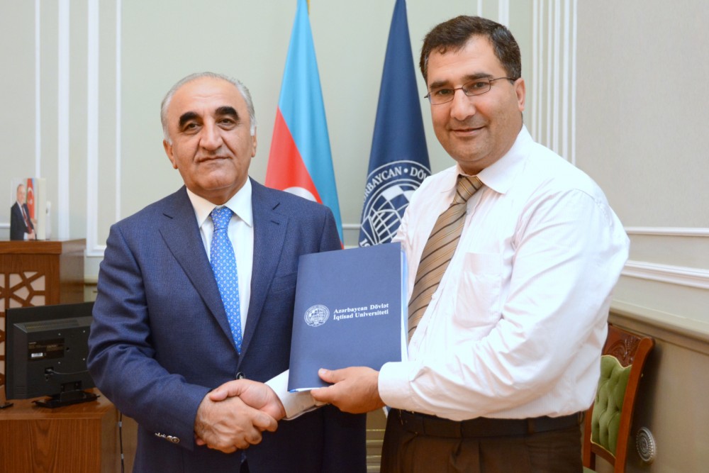 Pakistanlı professor: UNEC-lə əməkdaşlıq etməyə maraqlıyıq
