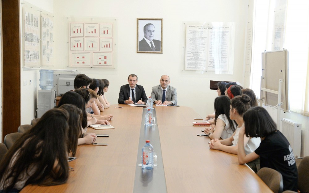 “SABAH” qruplarının tələbələri Bakı Şəhəri üzrə Təhsil İdarəsində təcrübə keçirlər