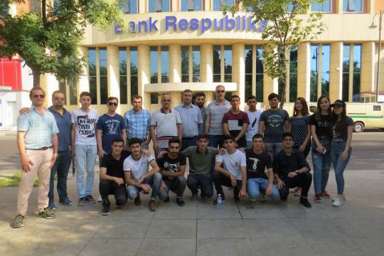  UNEC-in gənc startapçıları yay düşərgəsində 