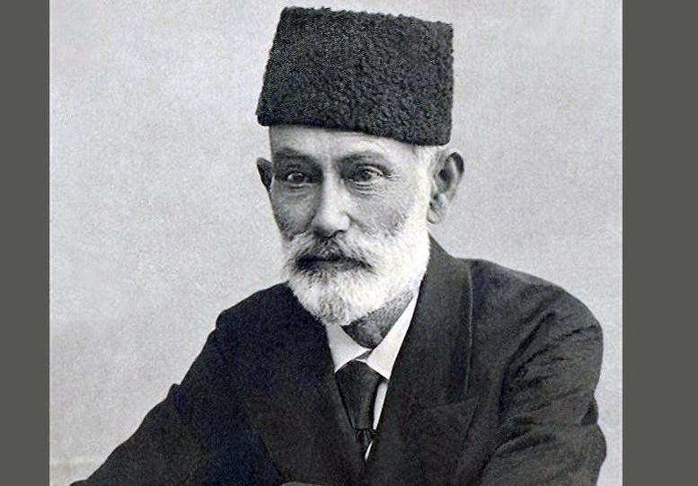 Zərdabinin kasıb şagirdlər üçün çəkdiyi əzablar, ona bağışlanan “sərvət” -  Mətbuat-143