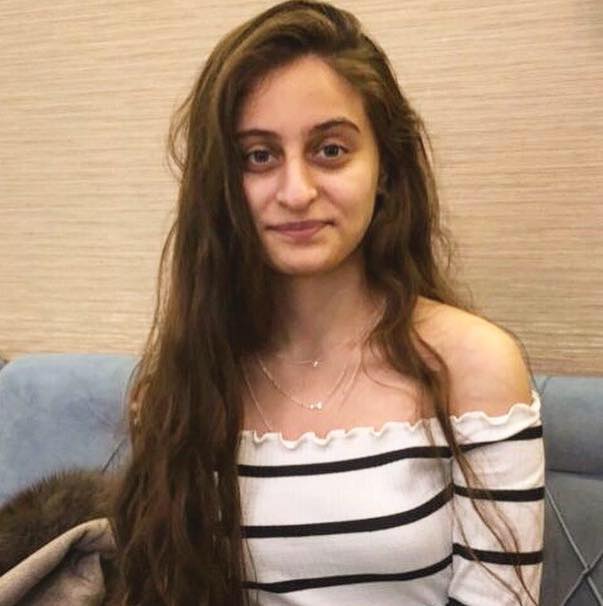 700 bal yığan xanımdan üsyan: “Abituriyentlərin intihar səbəblərindən biri də bizlərin hədsiz reklamıdır”  