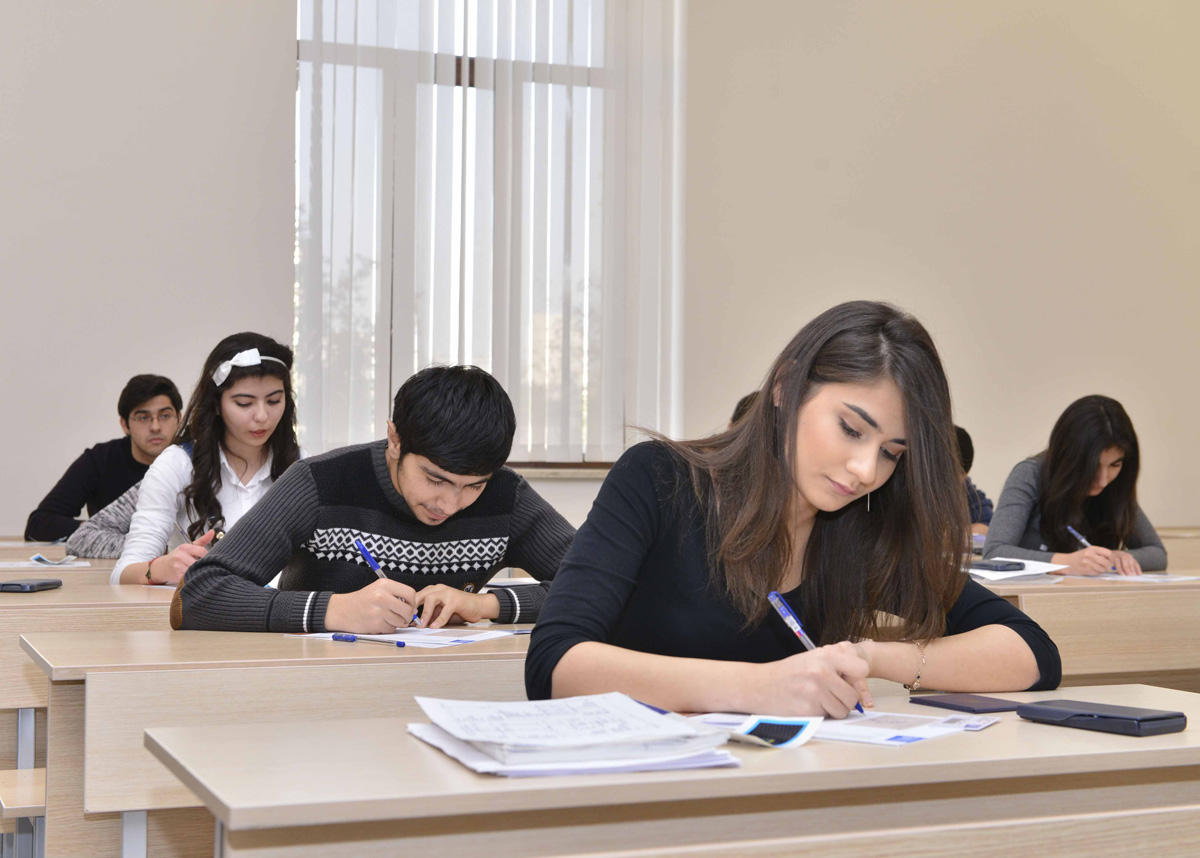 Ekspert şagirdlərin inşa yazmaq vərdişlərinin azalmasının səbəblərini AÇIQLADI
