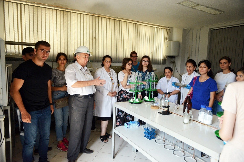 Moskva Dövlət Universitetinin Bakı filialının tələbələri “Ekol Mühəndislik Xidmətləri”ndə təcrübə keçir