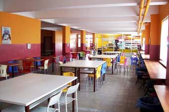 Yaradıcılıq mərkəzlərində nöqsanlar: Məktəblərdən xaric edilən uşaqların adları dərs jurnallarında saxlanılır