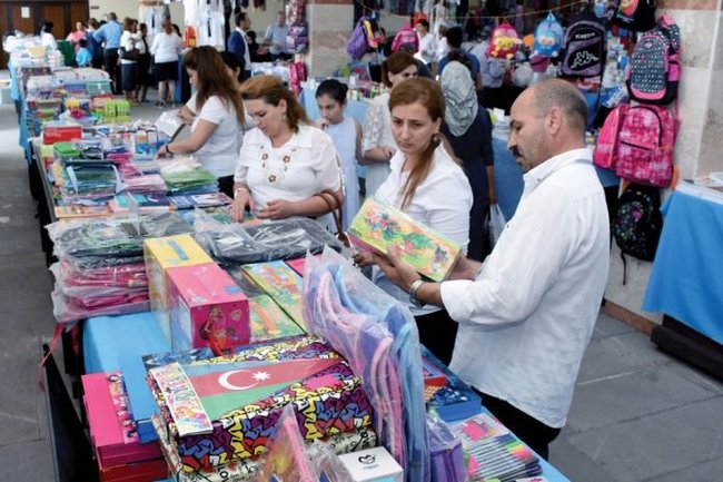  Məktəb bazarlığı neçəyə başa gəlir? - VİDEO-REPORTAJ   