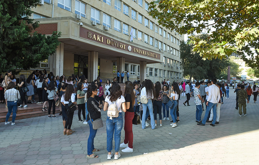 Bu il qəbul imtahanlarında 500-dən yuxarı bal toplayan 1982 nəfər BDU-nu seçib