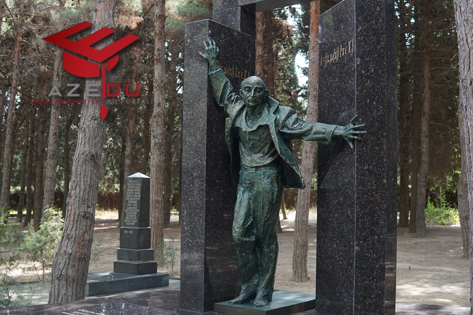 “Lütfi Zadənin sayəsində məni Kral Akademiyasına üzv seçdilər” – Məşhur professor   