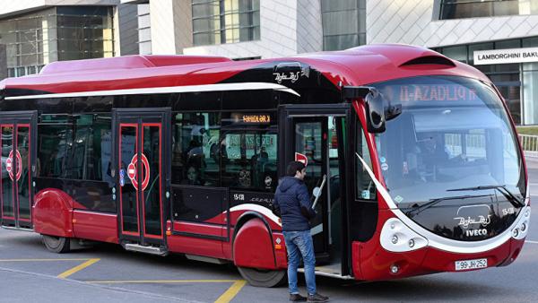 Tələbələrə ictimai nəqliyyatda güzəşt olsun - TƏKLİF