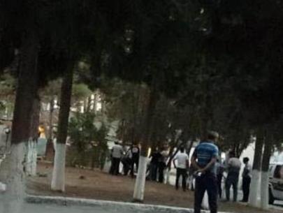  Ata ölən məktəbli oğlunu Sumqayıt xəstəxanasının həyətində basdırdı   
