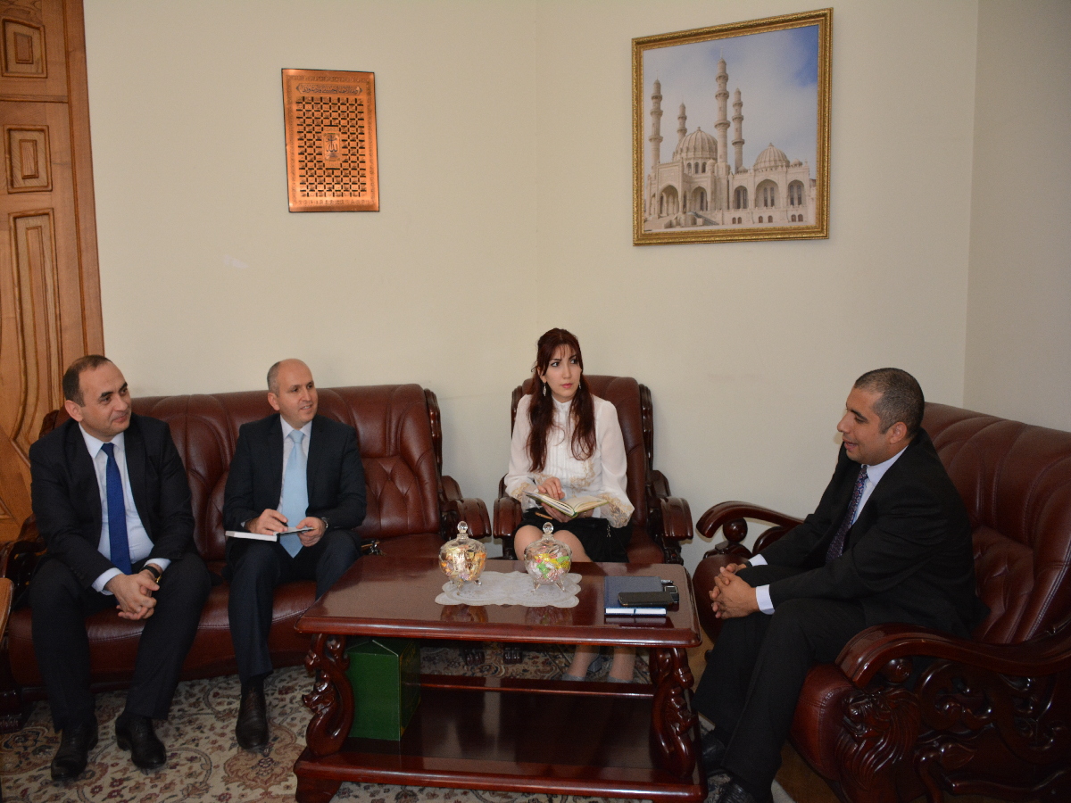 İlahiyyat institutunun rektoru Misir Mədəniyyət Mərkəzində oldu  
