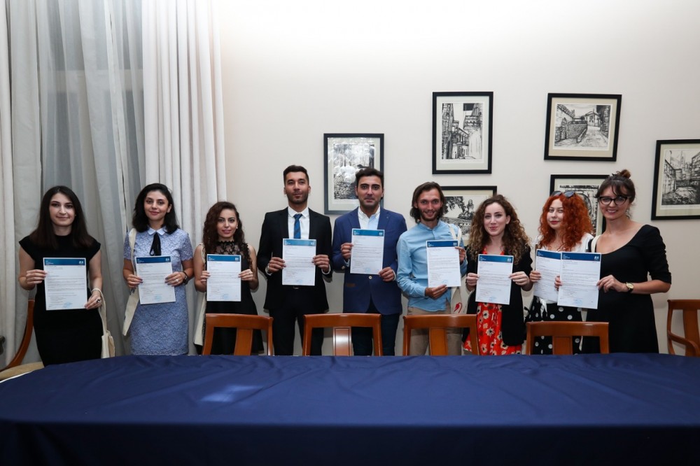 “Chevening” təqaüd proqramının builki qaliblərinə sertifikatlar təqdim olunub   
