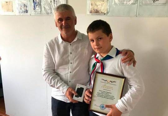 5-ci sinif şagirdi 3 yaşlı usağı boğulmaqdan xilas etdi-FOTO