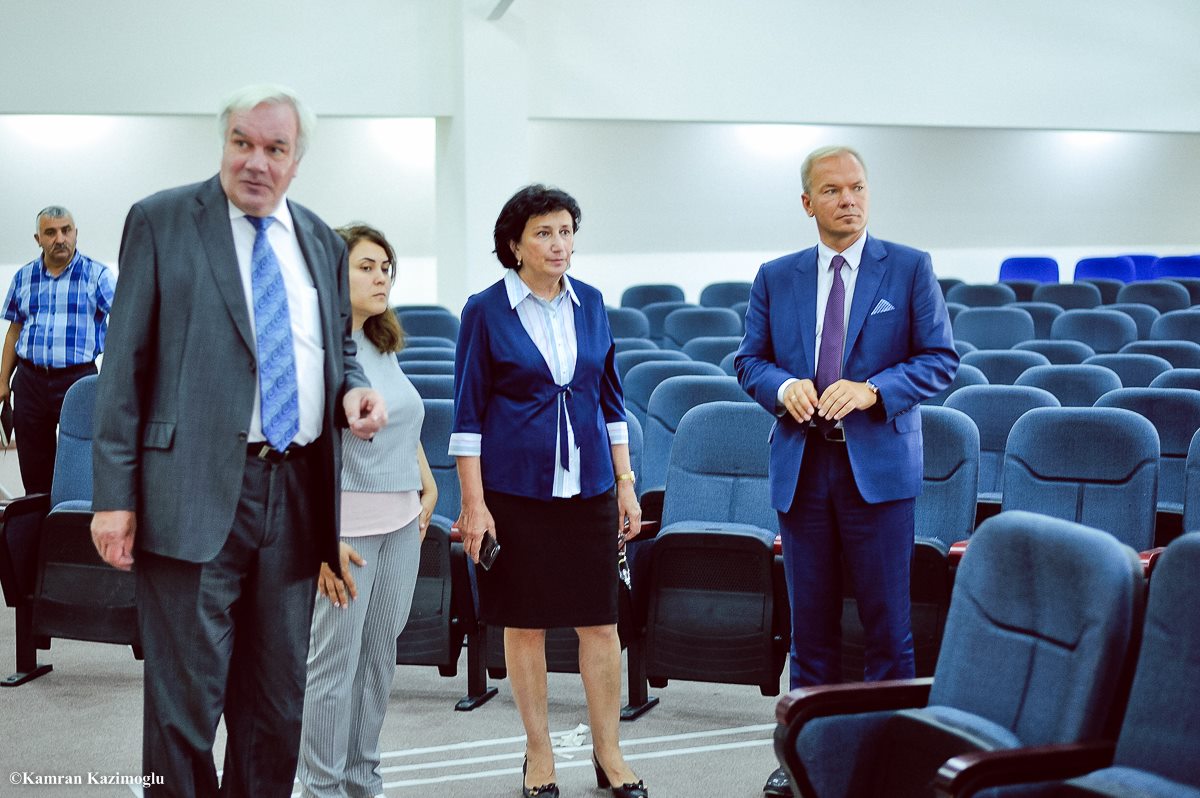 Latviyalı professor Qərbi Kaspi Universitetində  