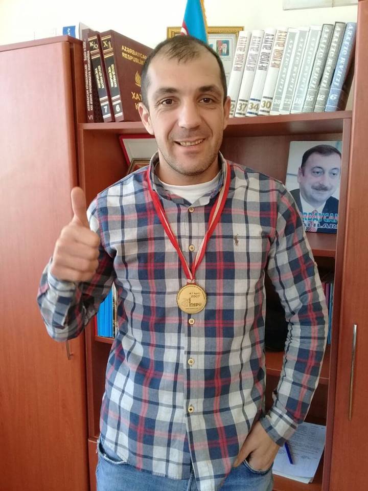 “Qızlardan dərs soruşduğum üçün kəndin oğlanları məni “razborkaya” çağırırdılar”- Təhsil Şöbəsinin işçisi  