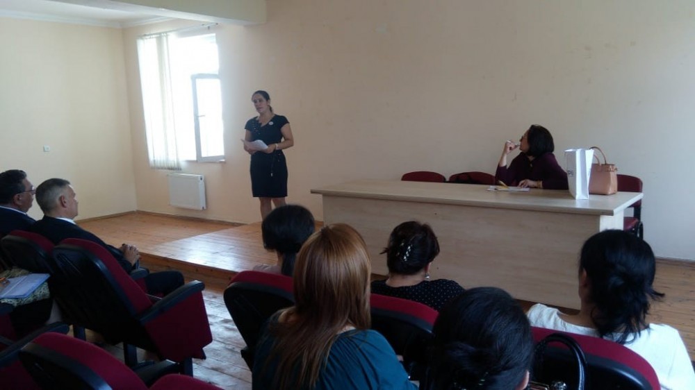Təhsil İşçilərinin Peşəkar İnkişafı İnstitutu bölgələrdə müəllimlər üçün seminarlar keçirir