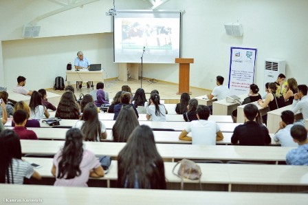 Universitetdə türkiyəli professor seminar təşkil etdi