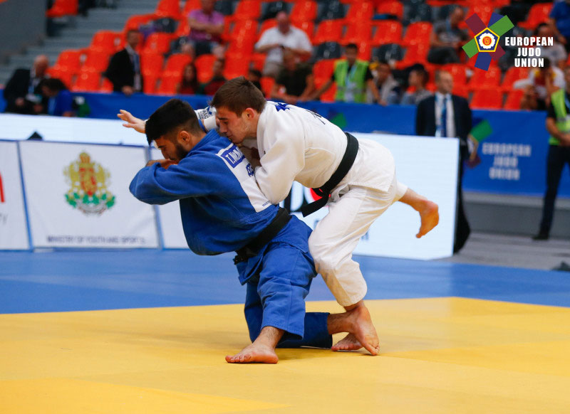 Məktəblilər Avropa birinciliyinin qalibi olublar  