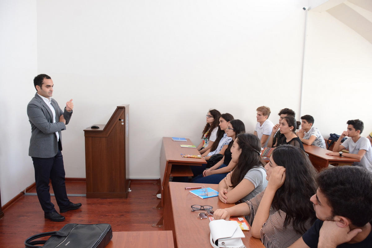 UNEC - tədqiqat universitetinə doğru növbəti addım   