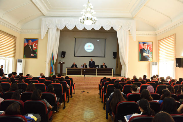 I kurs tələbələrinin aldıqları kitabların ödənişini ADU edəcək