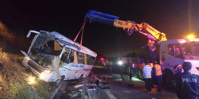 Türkiyədə tələbələri daşıyan avtobus qəzaya düşdü – Ölənlər var    