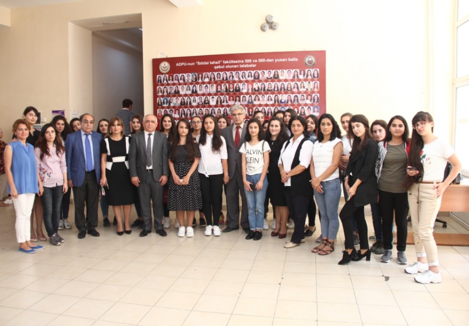 Rektor: Yüksək bal toplamış abituriyentlər müəllimlik peşəsini seçiblər  
