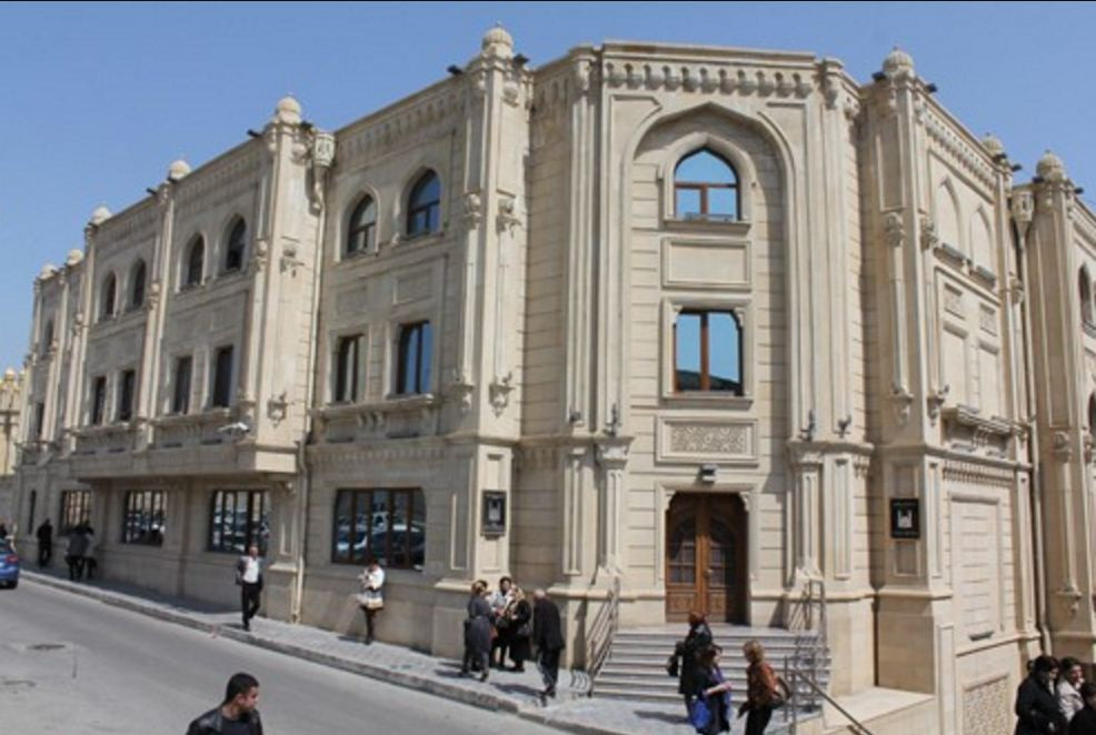 Komitə sədri Bakı İslam Universitetinin bağlanma ehtimalından DANIŞDI