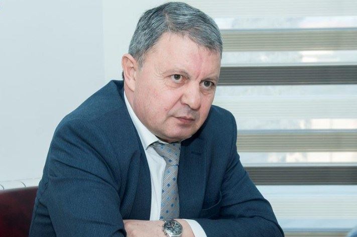 Elxan Elatlıdan sərt təhsil açıqlamaları– “Təhsilə vurulan zərbə”, “haram pul alan müəllim”, “pis gündə olan tələbə” haqqında söhbət