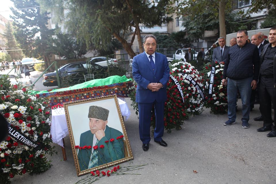 Professor Qara Mustafayevlə vida mərasimi keçirilib-FOTOLAR 