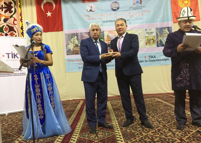 Azərbaycanlı akademik mükafatlandırılıb