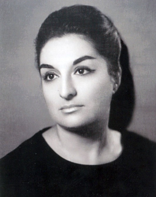 Şərq və Qərb mədəniyyətləri arasındakı zəka körpüsünün xanım müəllifi - Aida İmanquliyeva - 79